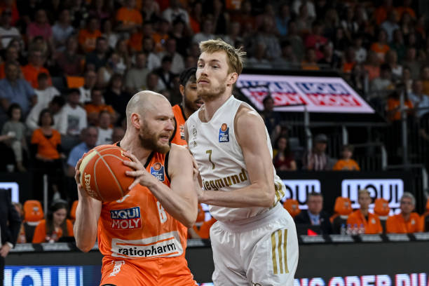 与其说这是 与其说这是